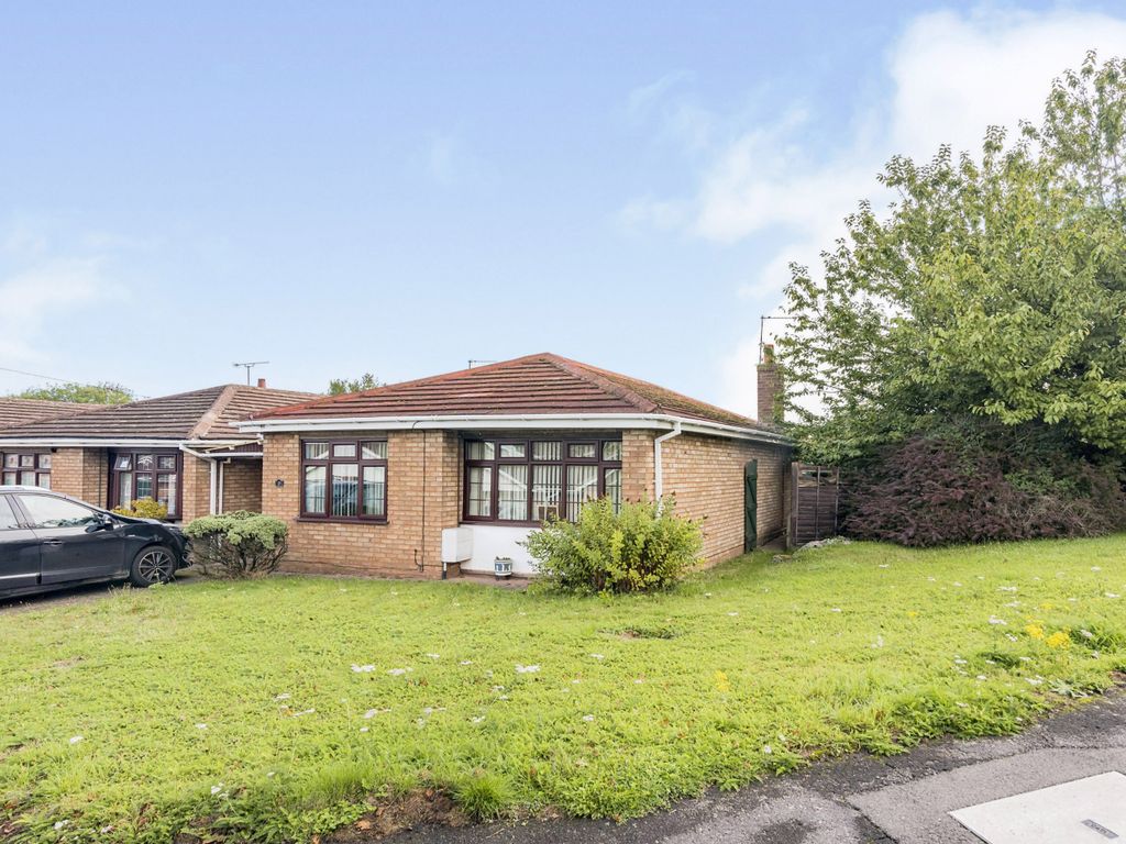 3 bed detached bungalow for sale in Rookery Close, Handsacre, Rugeley WS15, £260,000