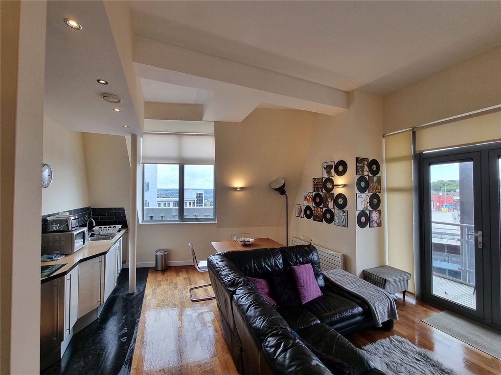 2 bed flat for sale in Waterloo Street, Newcastle Upon Tyne NE1, £180,000