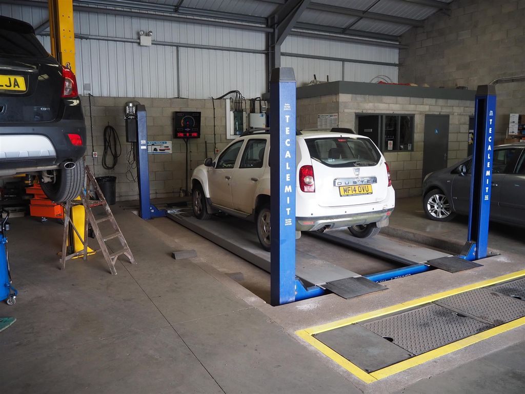 Parking/garage for sale in Vehicle Repairs & Mot YO61, Tholthorpe, North Yorkshire, £64,950