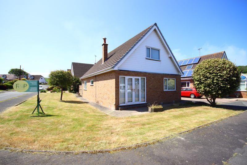 4 bed detached bungalow for sale in Hill View Court, Llanrhos, Llandudno LL30, £324,950