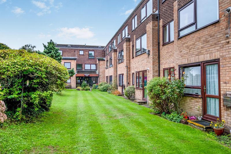1 bed flat for sale in Homecliffe House, Highcliffe BH23, £79,950
