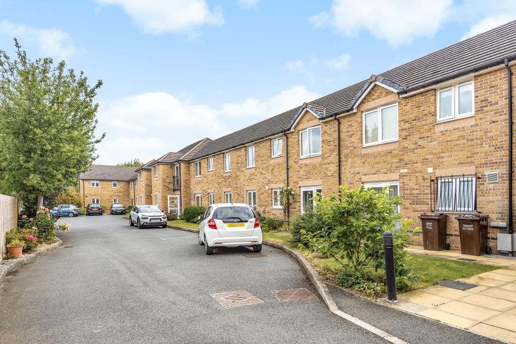 1 bed flat for sale in Kidlington, Oxfordshire OX5, £120,000