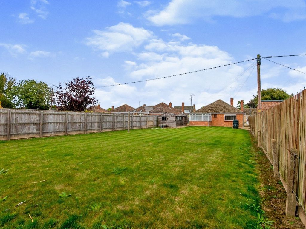 2 bed detached bungalow for sale in Listers Road, Upwell, Wisbech PE14, £220,000