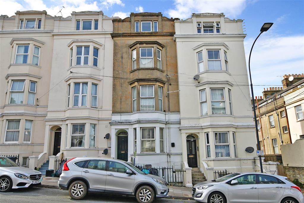 1 bed flat for sale in George Street, Ryde, Isle Of Wight PO33, £80,000