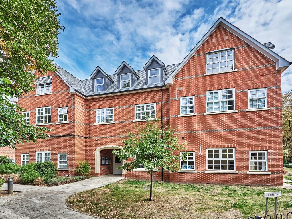 2 bed flat for sale in Goldring Way, Napsbury Park, St. Albans, Hertfordshire AL2, £325,000