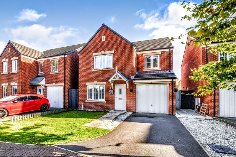 4 bed detached house for sale in Fellbarrow Close, Carlisle CA2, £265,000