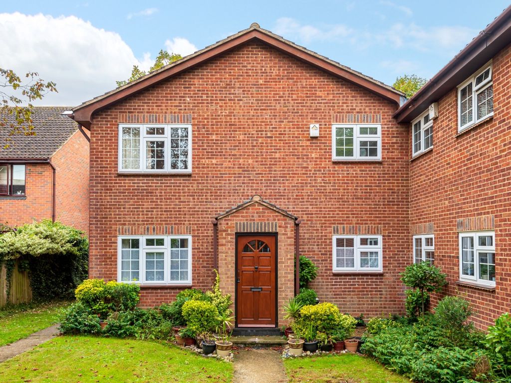 1 bed semi-detached house for sale in Audley Walk, Orpington BR5, £295,000