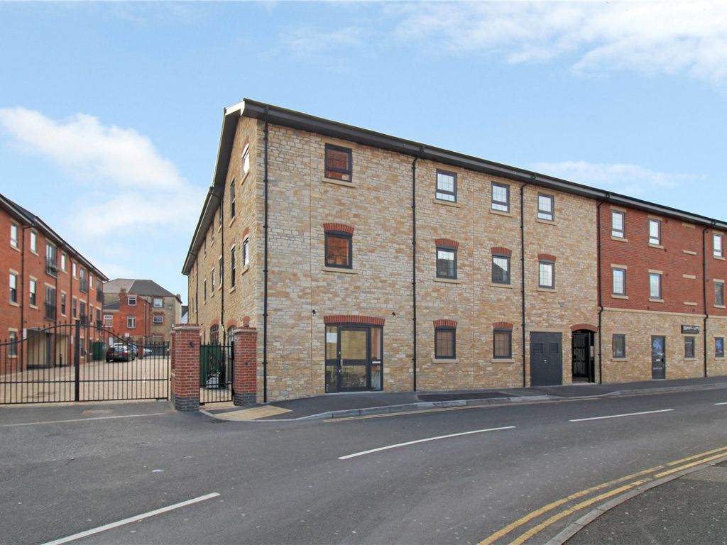 1 bed flat for sale in Old Brewery Lane, Swindon, Wiltshire SN1, £160,000