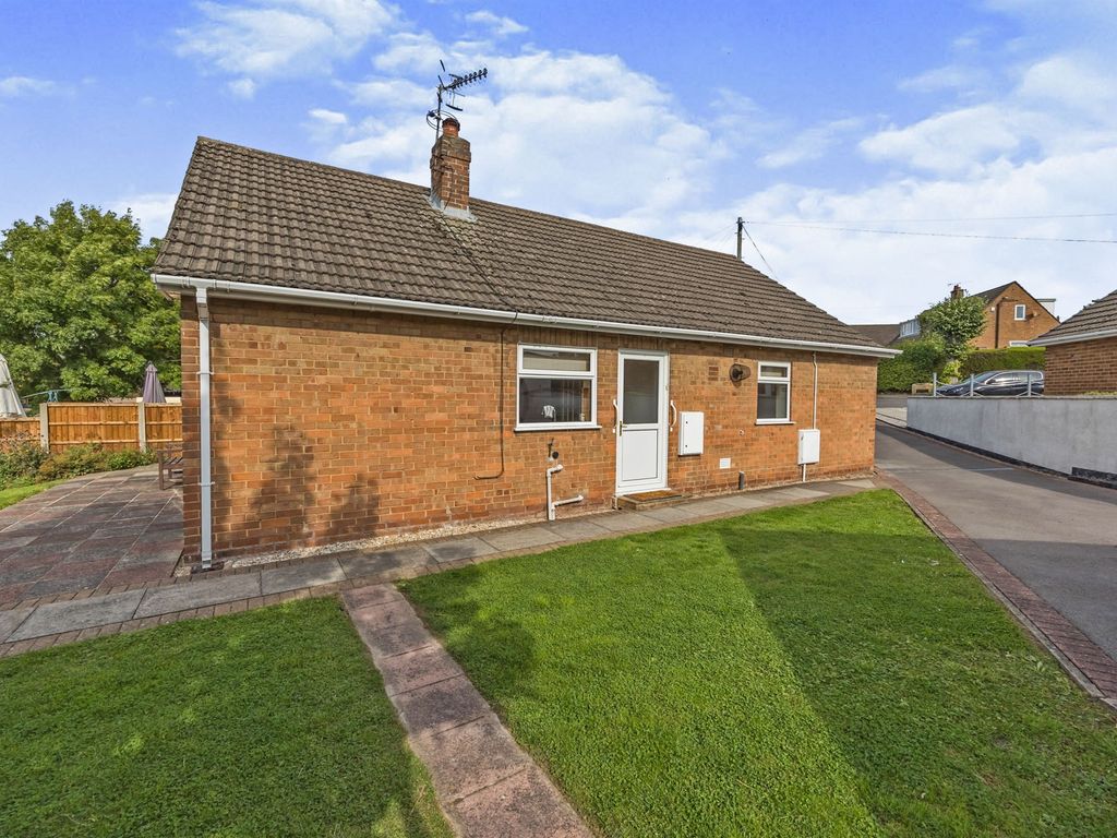 3 bed detached bungalow for sale in Holmes Close, Langley Mill, Nottingham NG16, £210,000