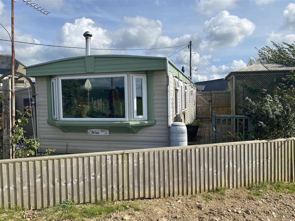 3 bed mobile/park home for sale in Trefgarn-Owen, Haverfordwest SA62, £50,000