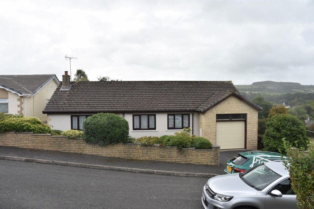 3 bed detached bungalow for sale in Pentrehedyn, Adpar, Newcastle Emlyn SA38, £275,000