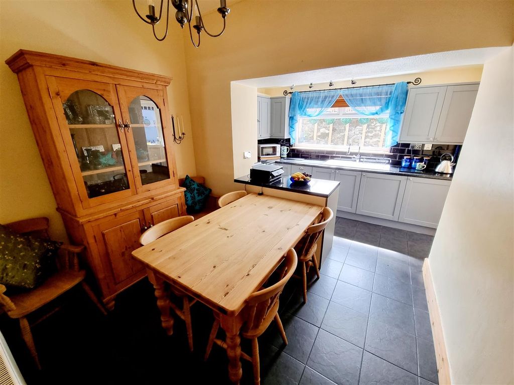 3 bed cottage for sale in St. Stephens, Launceston PL15, £224,950