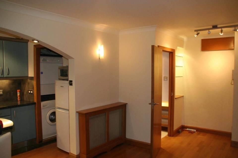 1 bed flat for sale in Pert Close, First Floor Flat, Colney Hatch, London N10, £284,999