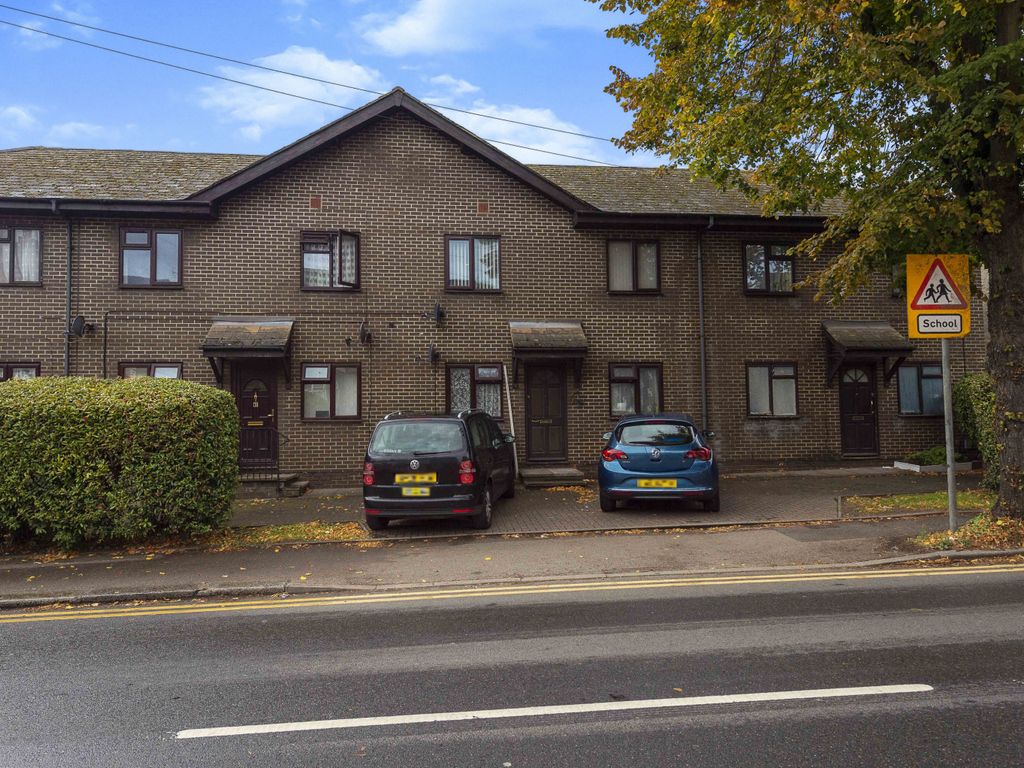 2 bed maisonette for sale in Holland Court, Biscot Road, Luton, Bedfordshire LU3, £135,000