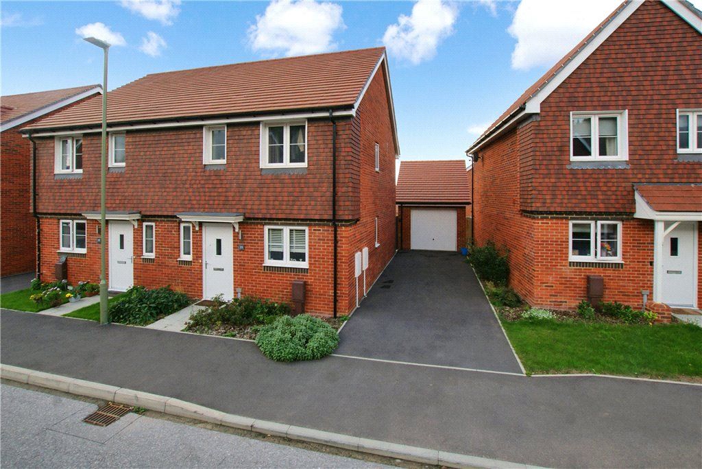 3 bed detached house for sale in Normandy Way, Havant, Hampshire PO9, £185,000