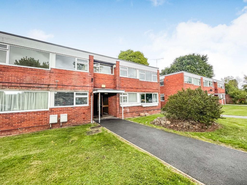 2 bed flat for sale in Garrick Close, Coventry CV5, £125,000
