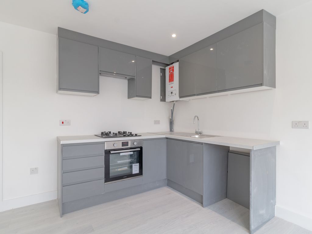 1 bed flat for sale in Copland Close, Middlesex HA0, £299,950