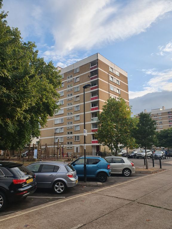 1 bed flat for sale in Orchard Lane, Southampton SO14, £100,000