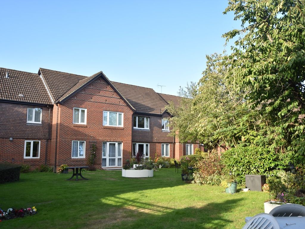 1 bed property for sale in Terrace Road South, Binfield, Bracknell RG42, £129,950