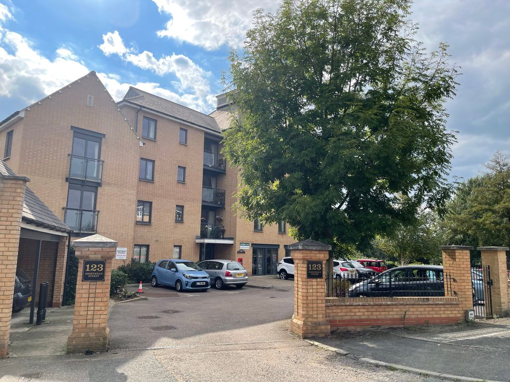 1 bed flat for sale in North Gate Court, Biggleswade SG18, £160,000