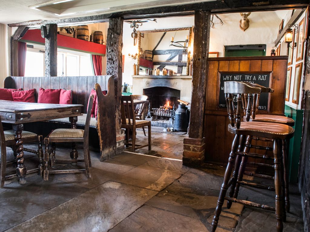 Pub/bar for sale in Public House, Fordingbridge SP6, £520,000