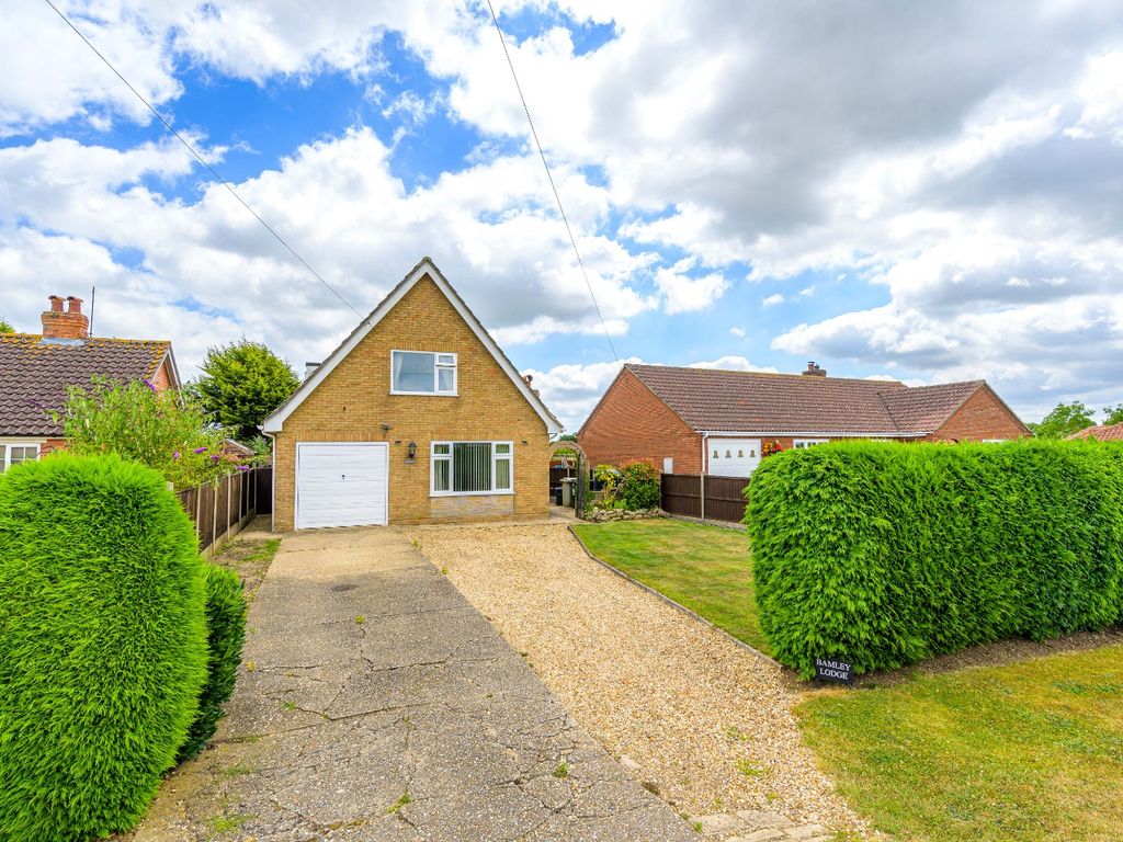 3 bed detached house for sale in Cul De Sac, Stickford PE22, £269,950