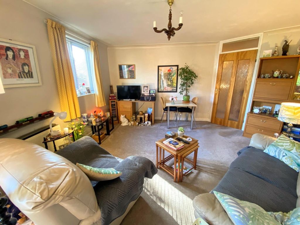 2 bed flat for sale in Armstrong Court, Darlington DL3, £75,000