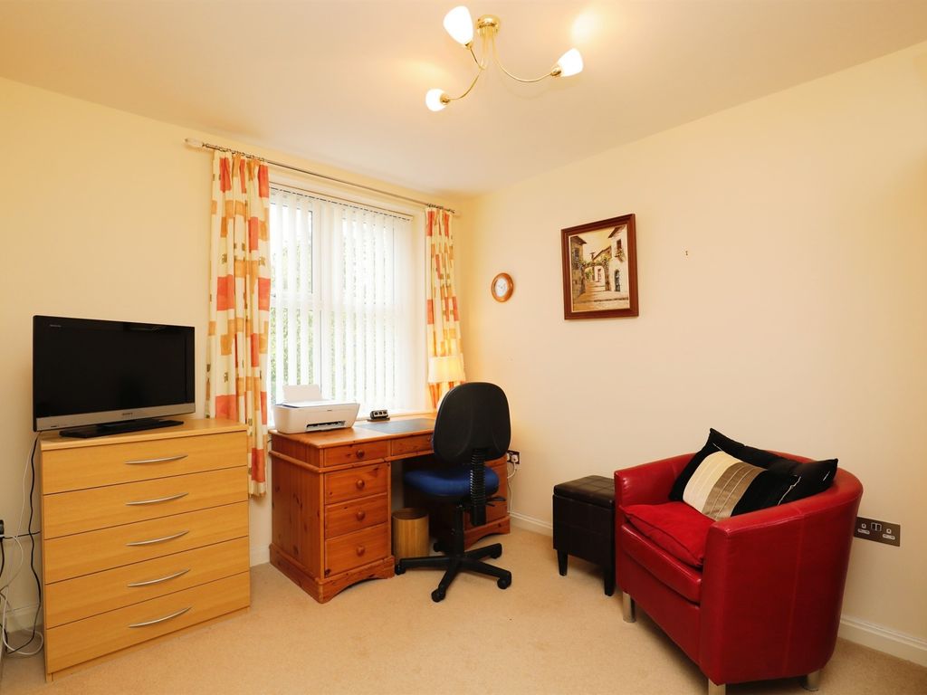 2 bed flat for sale in Fidlas Road, Llanishen, Cardiff CF14, £180,000