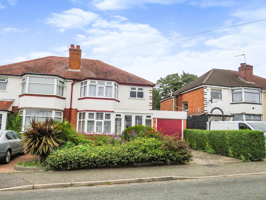 3 bed semi-detached house for sale in Dene Court Road, Solihull B92, £325,000