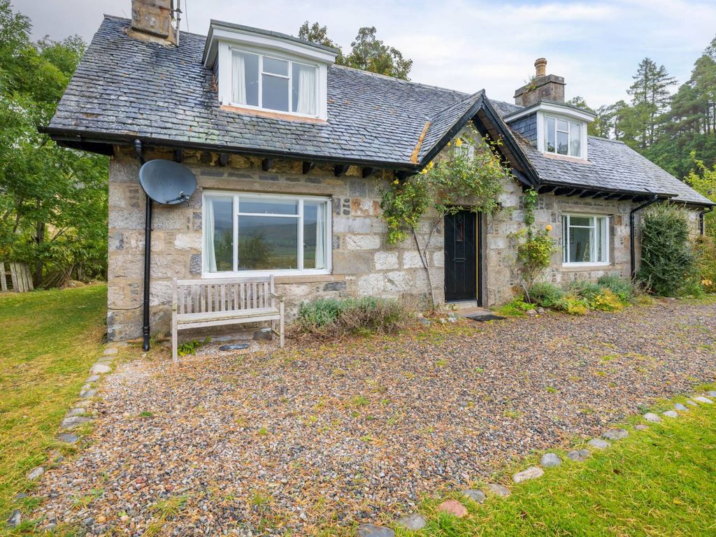 3 bed cottage for sale in Balgowan, Newtonmore PH20, £290,000