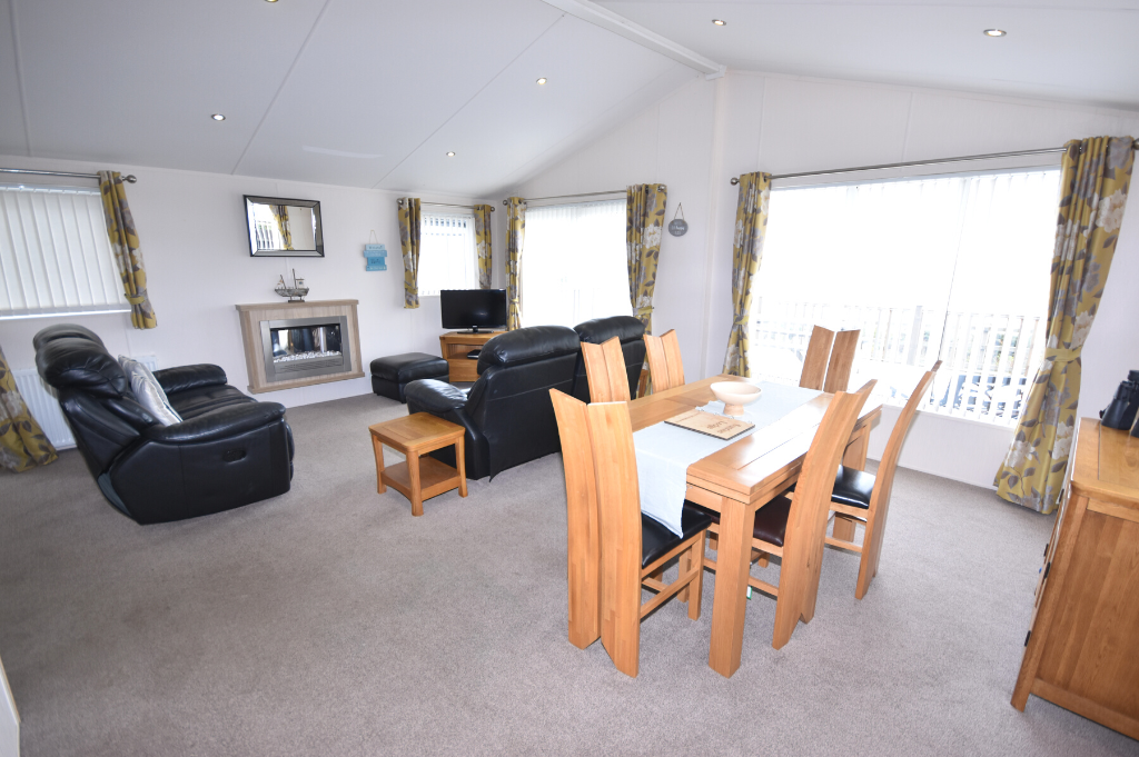2 bed lodge for sale in Azure Seas, Corton NR32, £265,000