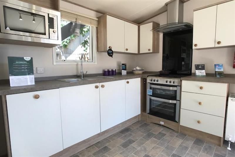 2 bed mobile/park home for sale in Sandy Balls, Godshill, Hampshire SP6, £79,995