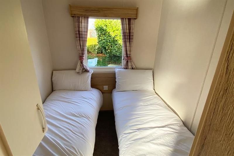 3 bed mobile/park home for sale in Loggans Road, Loggans, Hayle TR27, £65,995