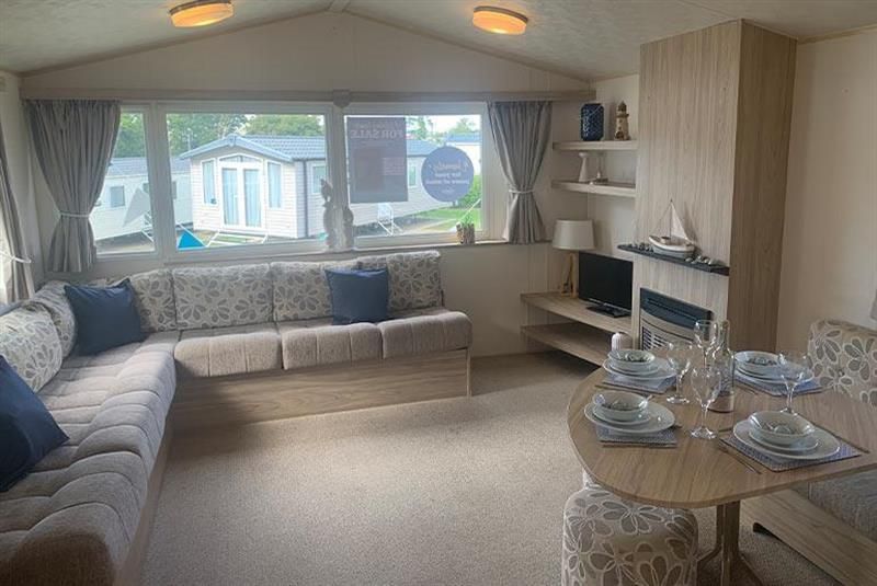 2 bed mobile/park home for sale in Hillway Road, Bembridge PO35, £42,997