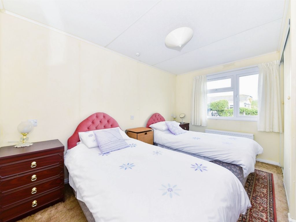 2 bed mobile/park home for sale in Allington Gardens, Allington, Grantham NG32, £90,000