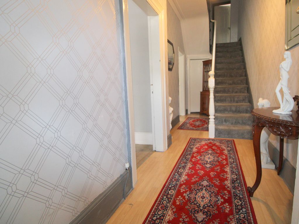6 bed terraced house for sale in Kinmel Street, Rhyl LL18, £149,950