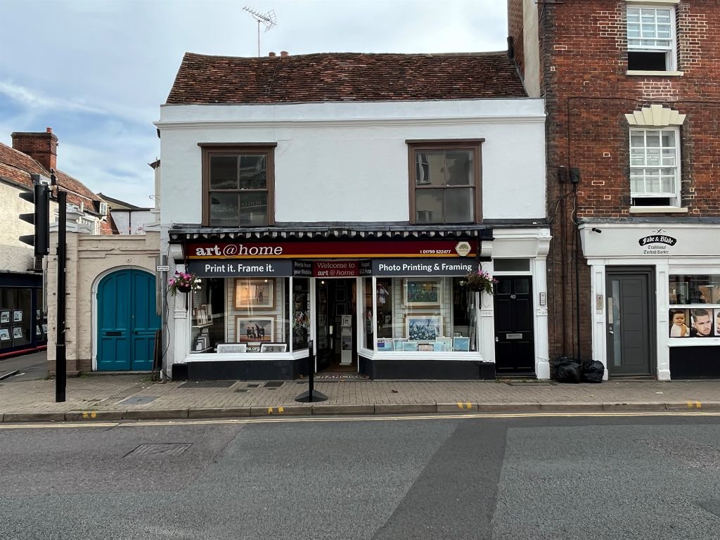 1 bed flat for sale in High Street, Saffron Walden CB10, £170,000