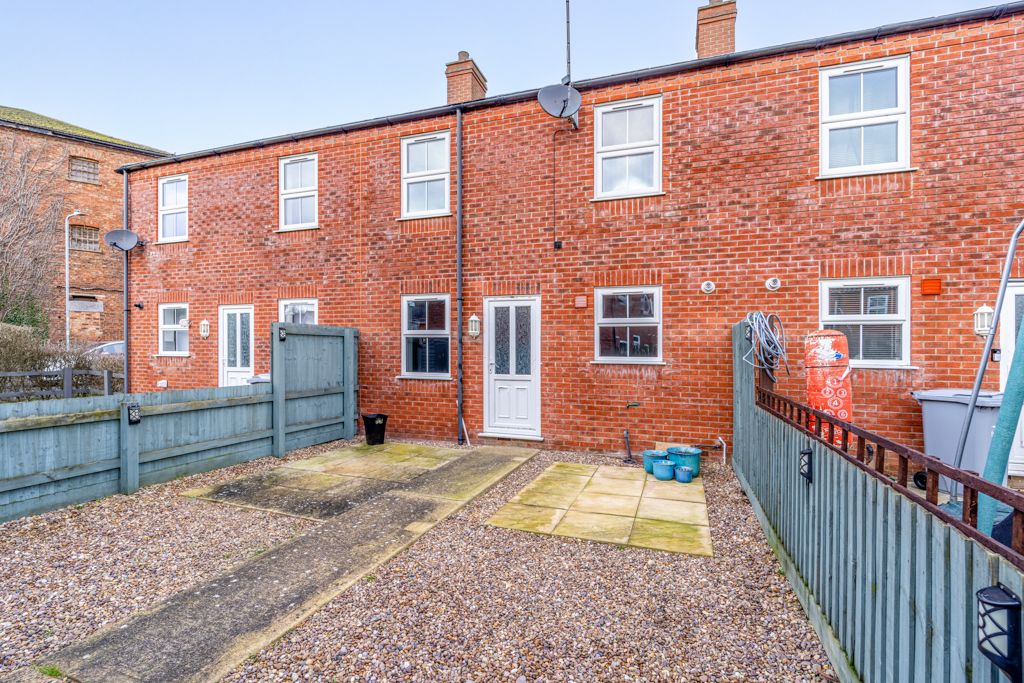 3 bed terraced house for sale in Curtis Close, Horncastle LN9, £146,950