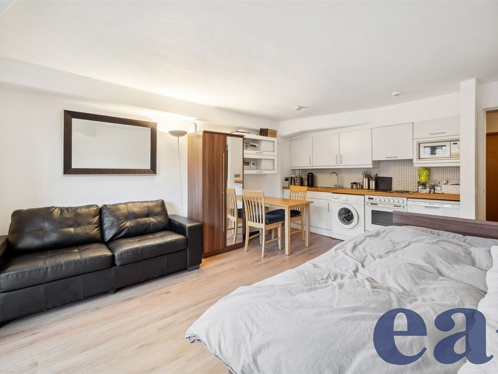 Studio for sale in New Crane Place, London E1W, £300,000