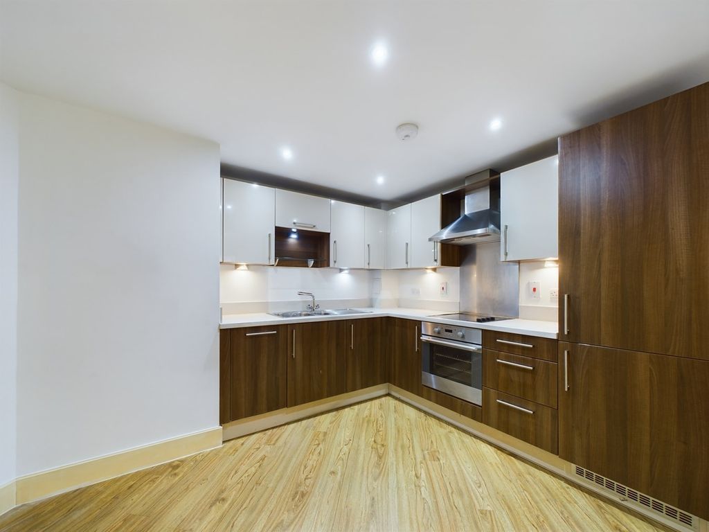 2 bed flat for sale in Coopers Yard, Hitchin SG5, £275,000