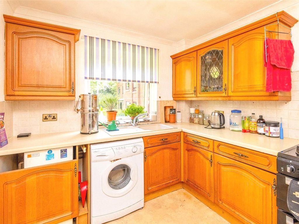 1 bed flat for sale in Arboretum Road, Walsall WS1, £80,000