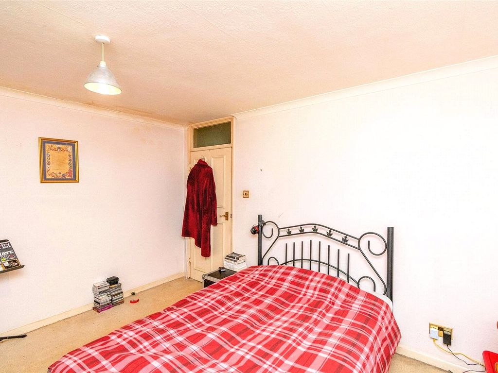 1 bed flat for sale in Arboretum Road, Walsall WS1, £80,000