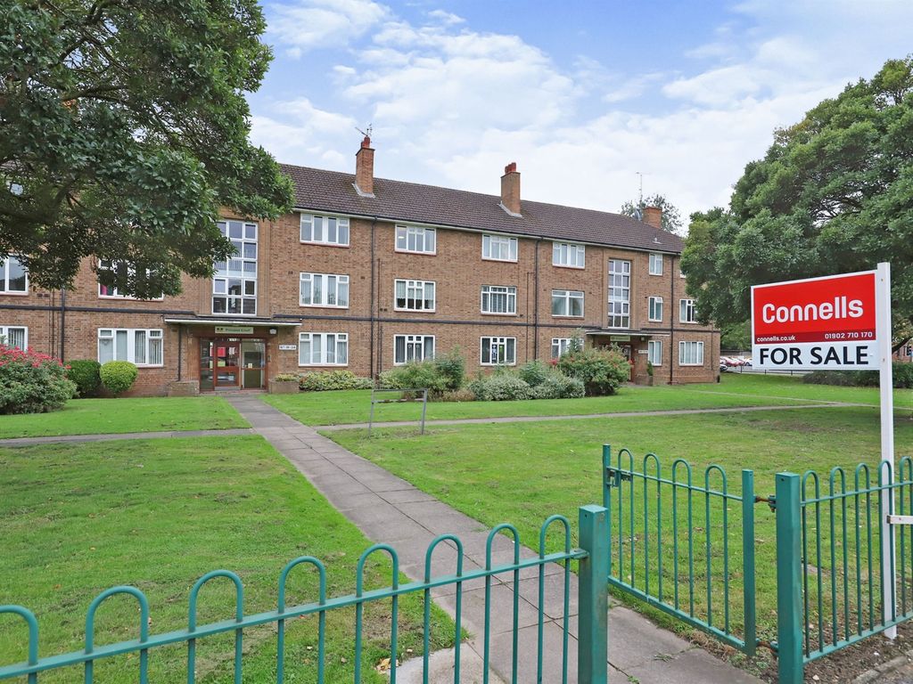 3 bed flat for sale in Princess Court, Fallings Park, Wolverhampton WV10, £105,000