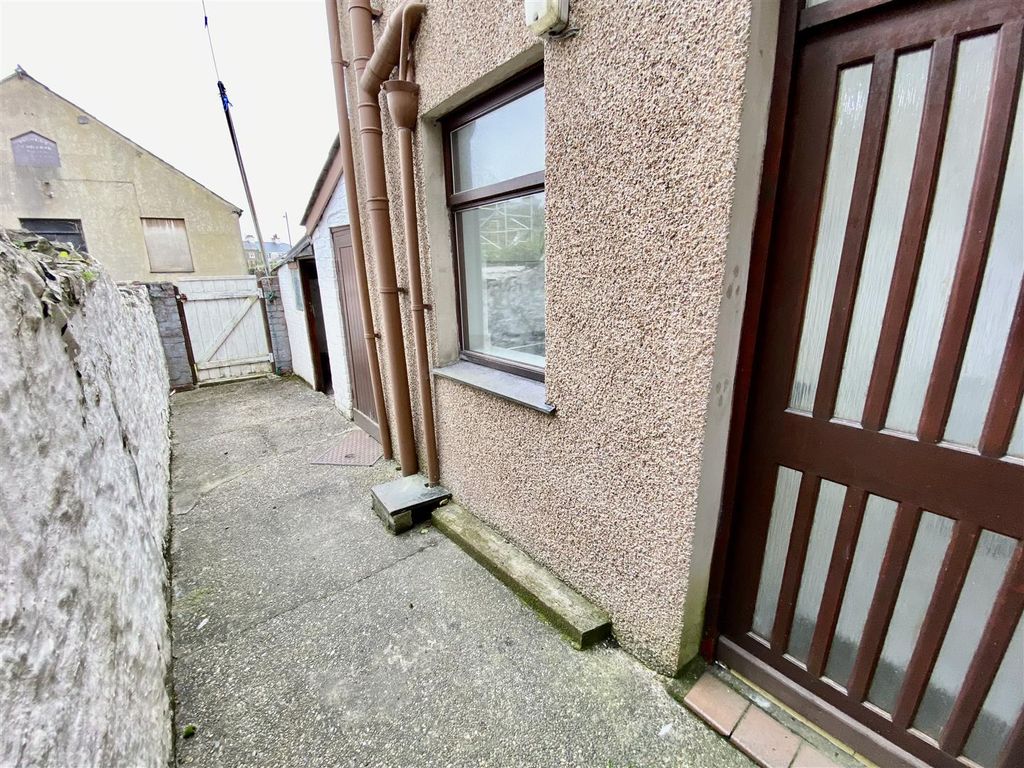 2 bed terraced house for sale in Sand Street, Pwllheli LL53, £149,950