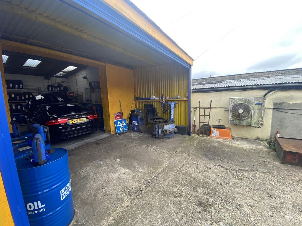 Parking/garage for sale in Vehicle Repairs & Mot TS13, Easington, North Yorkshire, £64,950