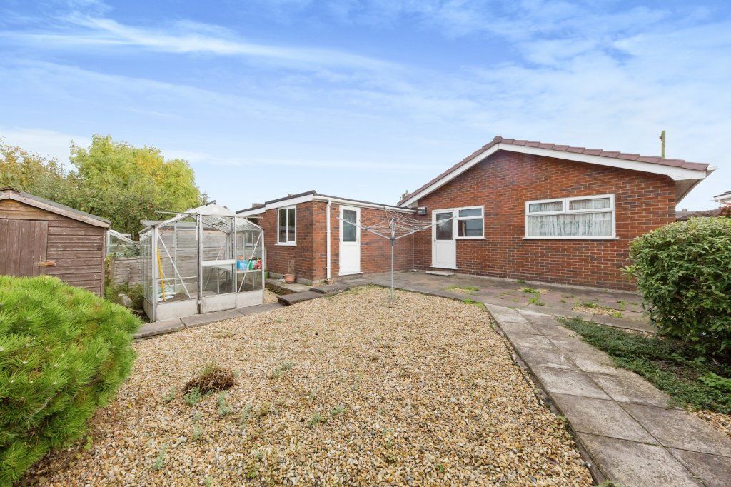 2 bed bungalow for sale in Primrose Avenue, Haslington, Crewe CW1, £140,000