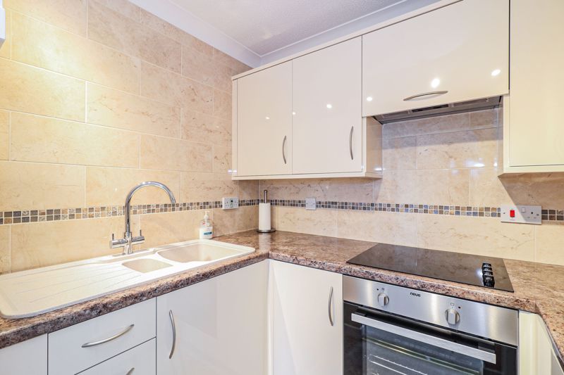 1 bed flat for sale in Albion Court (Chelmsford), Chelmsford CM2, £140,000