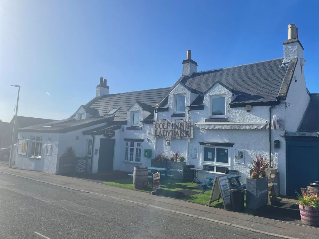 Pub/bar for sale in Victoria Road, Ladybank, Fife KY15, £550,000