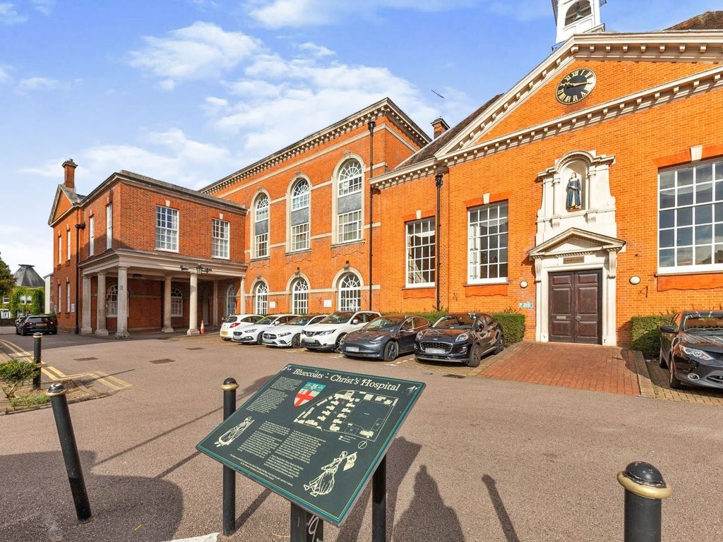 1 bed flat for sale in Chauncy Court, Hertford SG14, £140,000