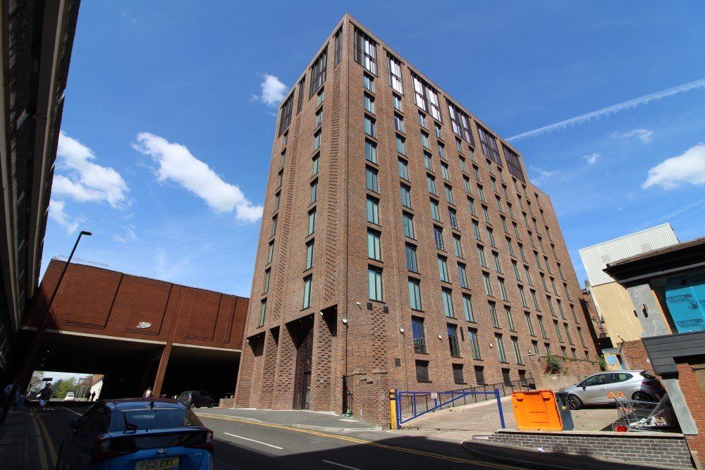 Studio for sale in 16 The Midway, Newcastle-Under-Lyme ST5, £79,999